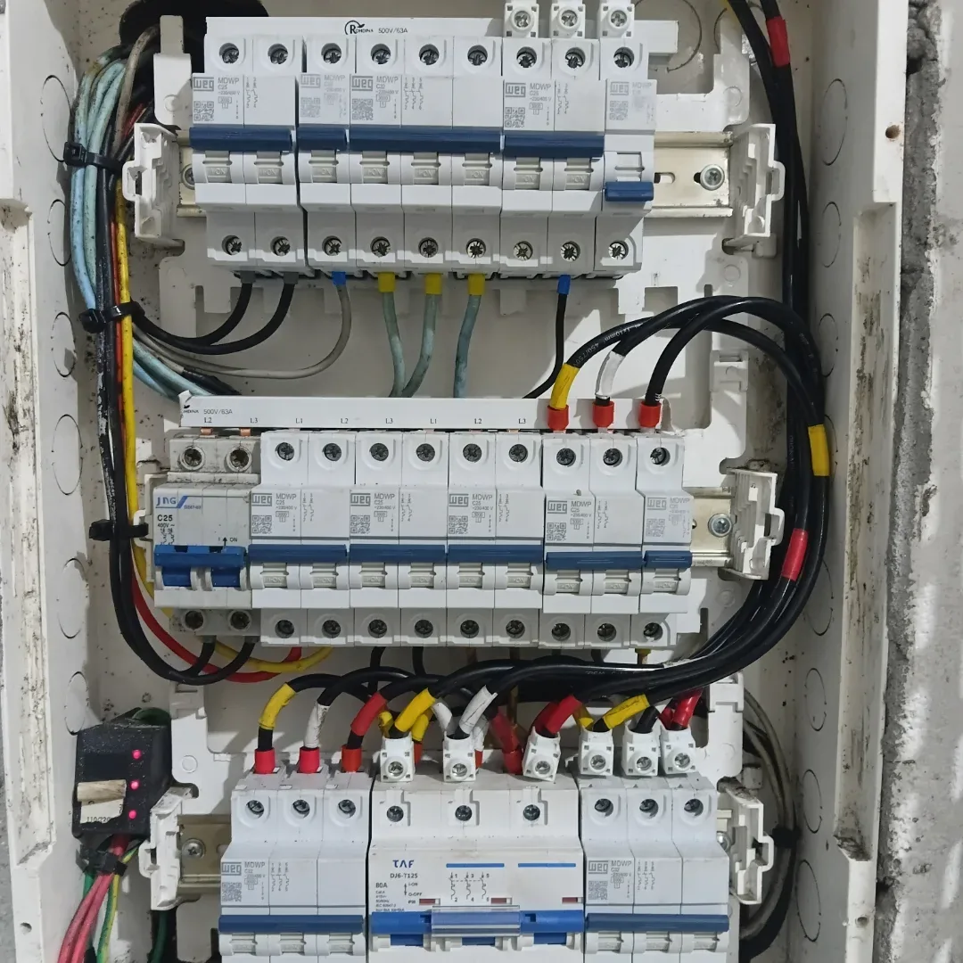 Manutenção de quadro elétrico residencial